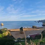 A Casa E A Da Ana