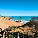 A Casa E A Da Ana * Lagos