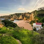 A Casa E A Da Ana Lagos