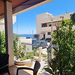 A Casa E A Da Ana *